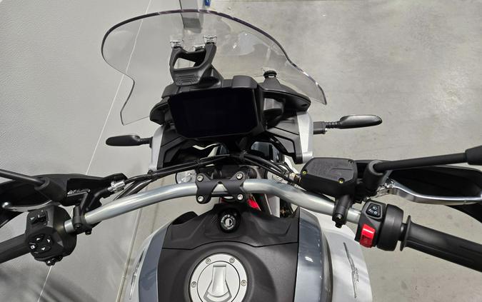 2025 Moto Guzzi V85 TT