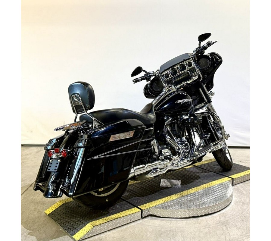 2017 Harley-Davidson® FLHXS - Street Glide® Special