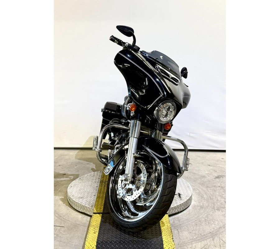 2017 Harley-Davidson® FLHXS - Street Glide® Special