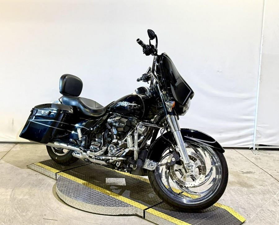 2017 Harley-Davidson® FLHXS - Street Glide® Special