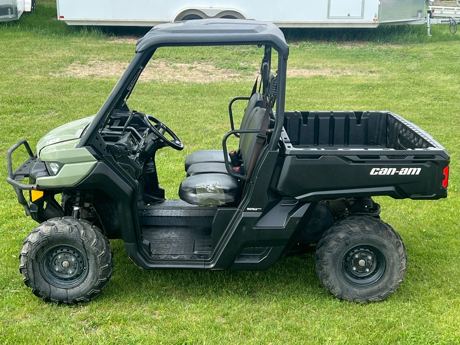 2019 DEFENDER HD8 - Can-Am