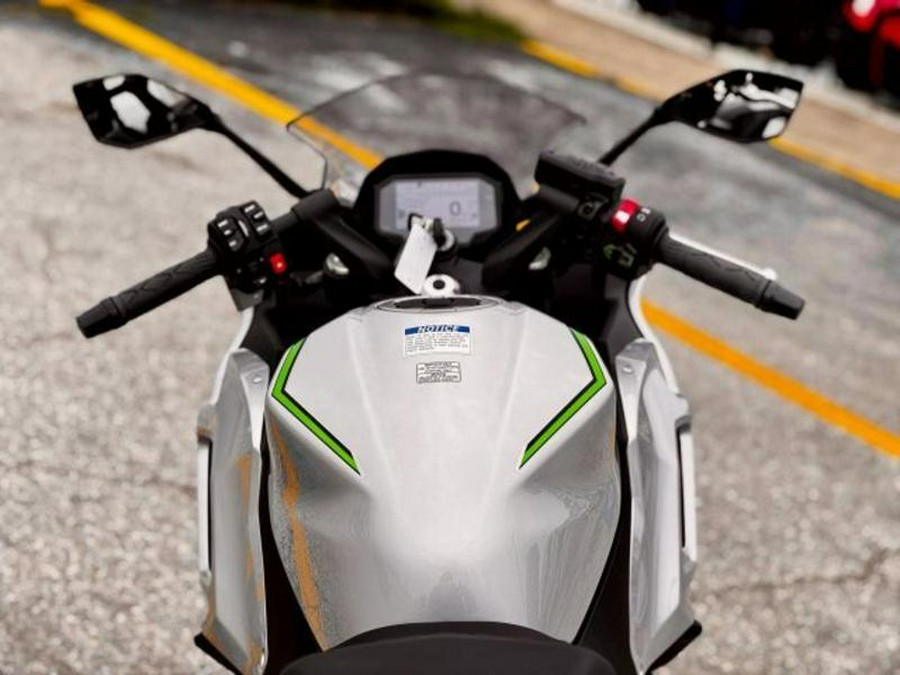 2024 Kawasaki CX500ARFNL Ninja 7 Hybrid (ABS)