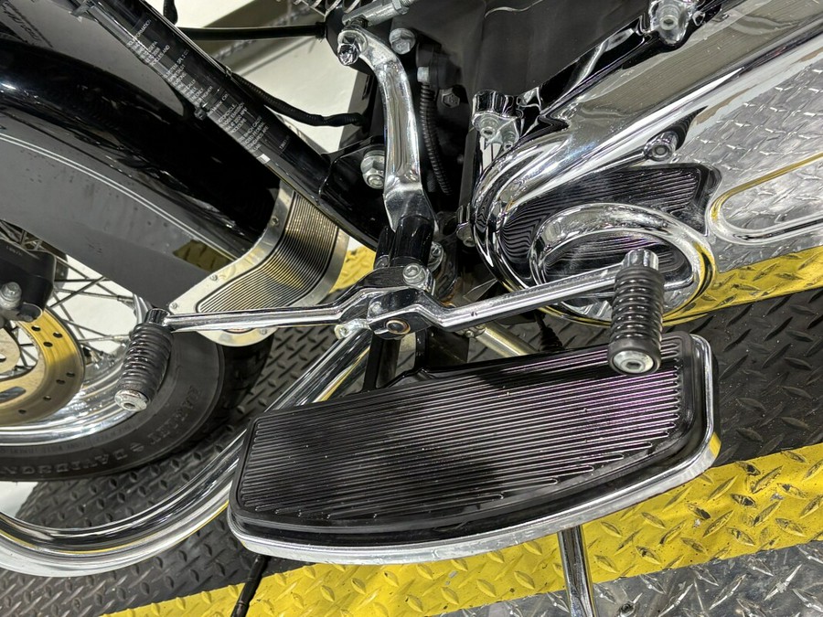 2008 Harley-Davidson® Heritage Softail® Classic Vivid Black