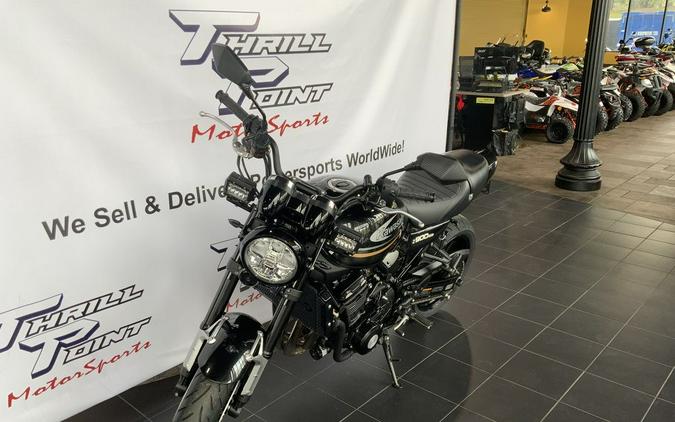 2018 Kawasaki Z900RS Metallic Spark Black