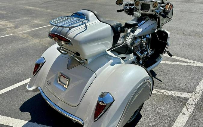 2018 Indian Motorcycle® Roadmaster® ABS Pearl White over Star Silver with CSC Arrow Trike Kit