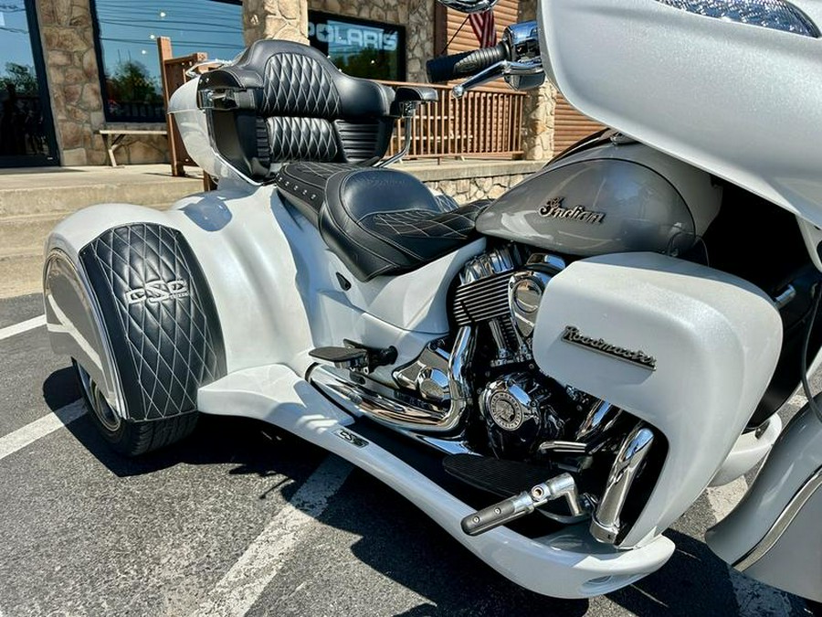 2018 Indian Motorcycle® Roadmaster® ABS Pearl White over Star Silver with CSC Arrow Trike Kit