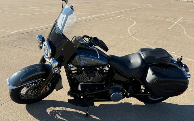2025 Harley-Davidson Heritage Classic Iron Horse Metallic w/Laced Wheels