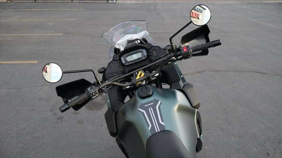 2025 Kawasaki KLR®650 Metallic Matte Old School Green ABS