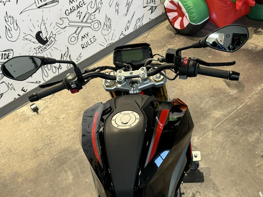 2025 BMW G 310 R