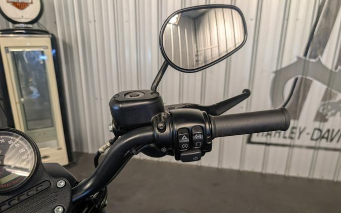 2022 Harley-Davidson IRON 883