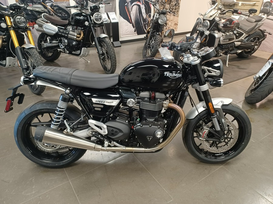 2024 Triumph Speed Twin 1200 Jet Black