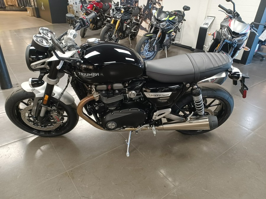 2024 Triumph Speed Twin 1200 Jet Black