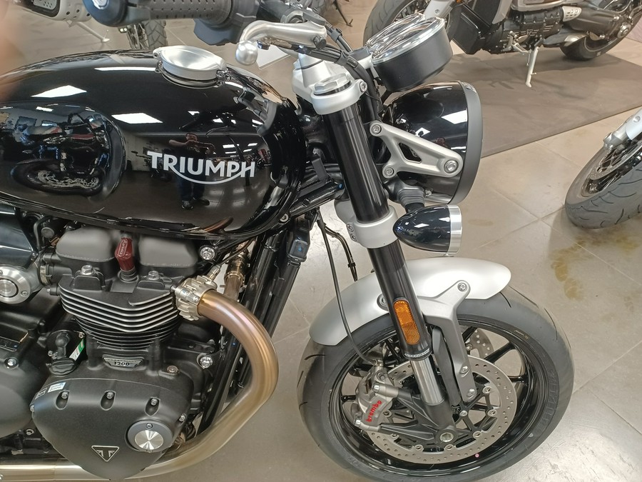 2024 Triumph Speed Twin 1200 Jet Black