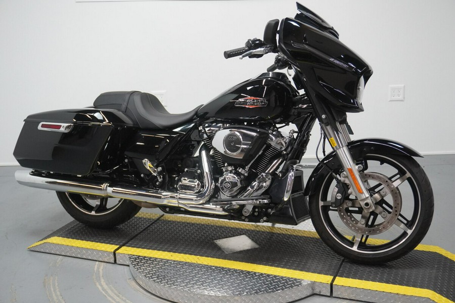 2024 Harley-Davidson® Street Glide® Vivid Black