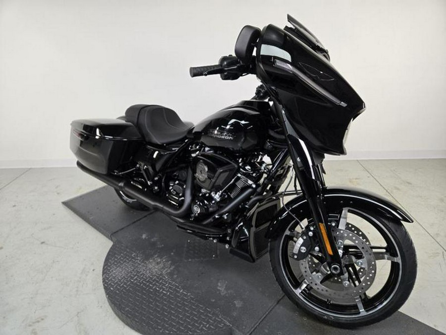 2025 Harley-Davidson® FLHX - Street Glide®