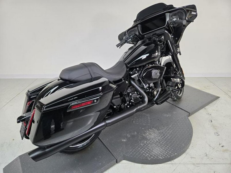 2025 Harley-Davidson® FLHX - Street Glide®