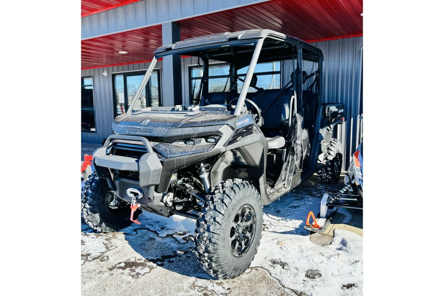 2026 Can-Am SSV DEF MAX XT 65 HD11 BK 26 XT HD11