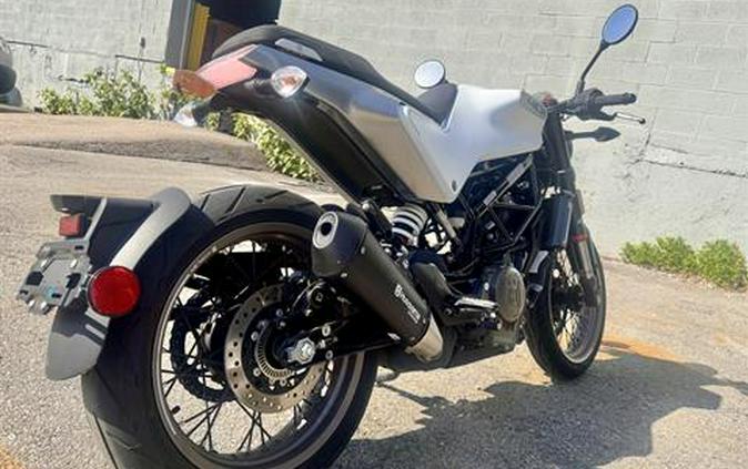2023 Husqvarna Svartpilen 401