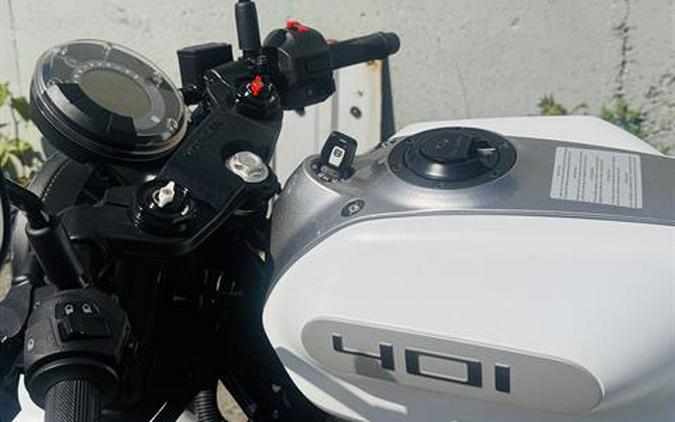 2023 Husqvarna Svartpilen 401