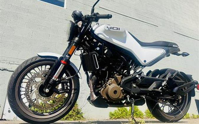 2023 Husqvarna Svartpilen 401