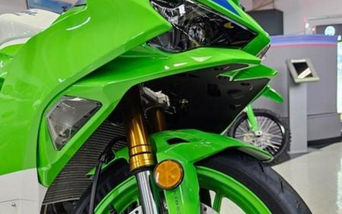 2024 Kawasaki Ninja® ZX™-6R 40th Anniversary Edition ABS