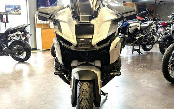 2026 BMW R 1300 RT Alpine White 3