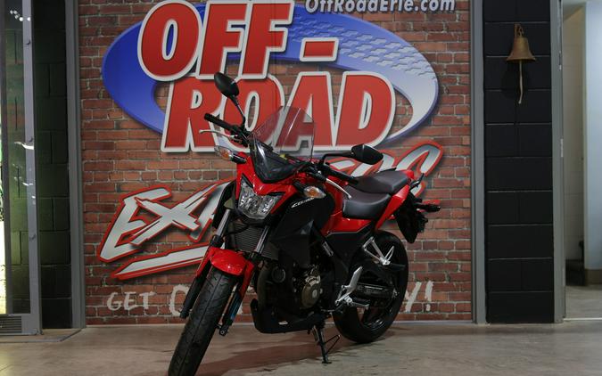 2017 CB300F - RED - Honda