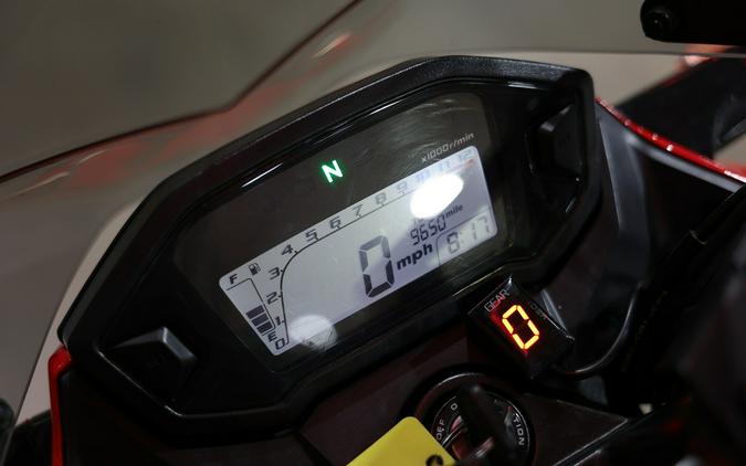 2017 CB300F - RED - Honda