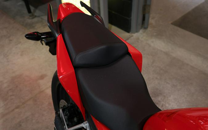 2017 CB300F - RED - Honda