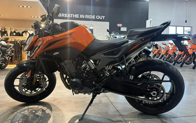 2023 KTM 790 Duke