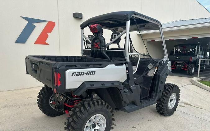 2024 Can-Am™ Defender X mr HD10