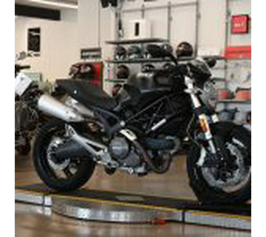 2009 Ducati Monster 696
