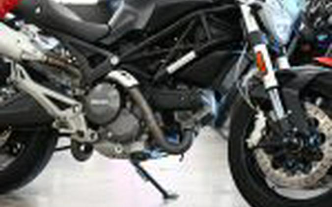 2009 Ducati Monster 696