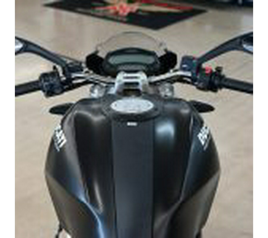 2009 Ducati Monster 696