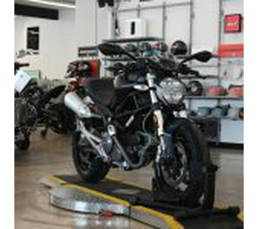 2009 Ducati Monster 696