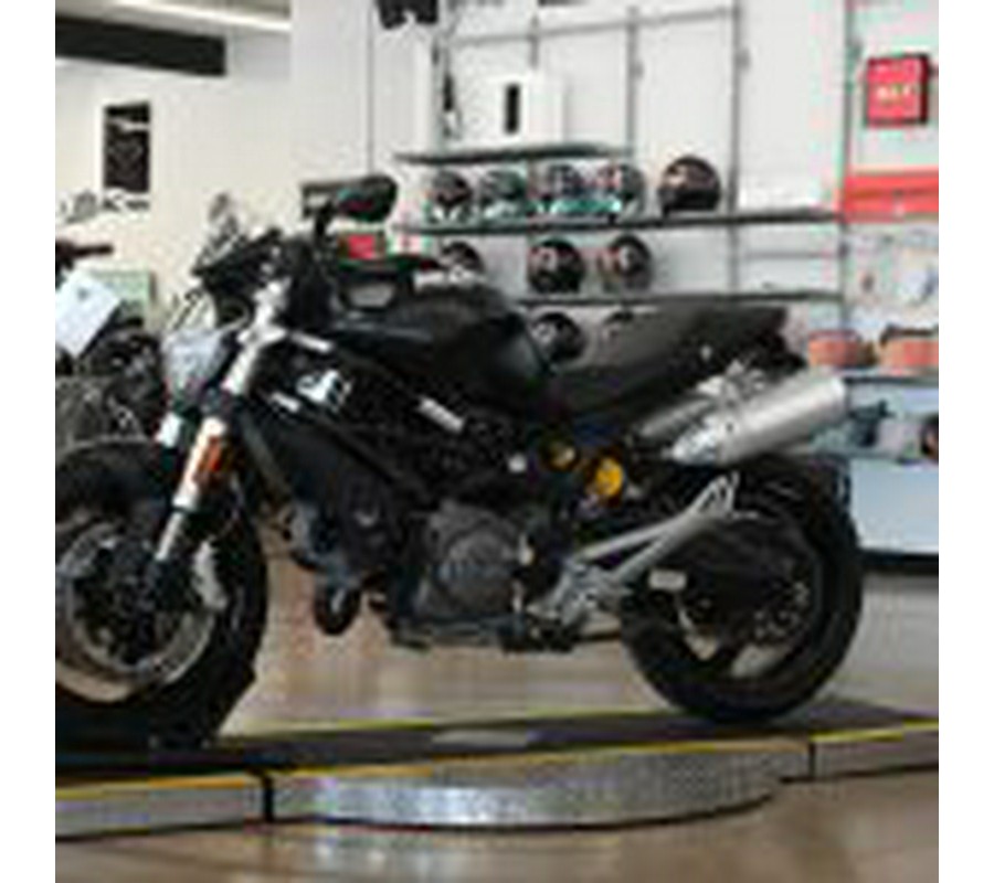 2009 Ducati Monster 696