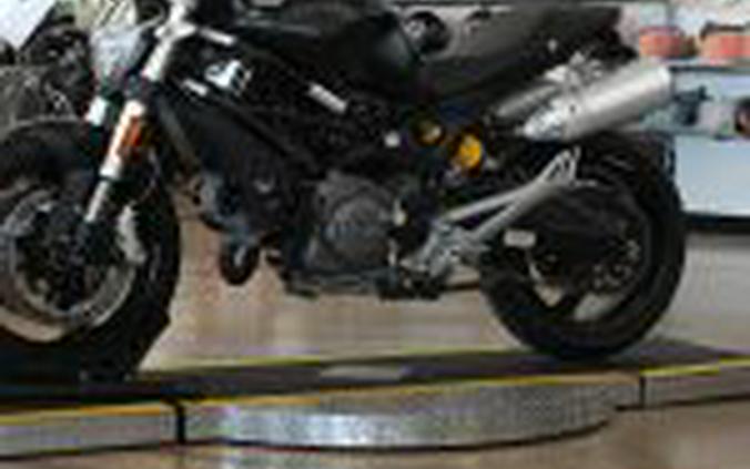 2009 Ducati Monster 696