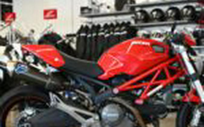 2009 Ducati Monster 696