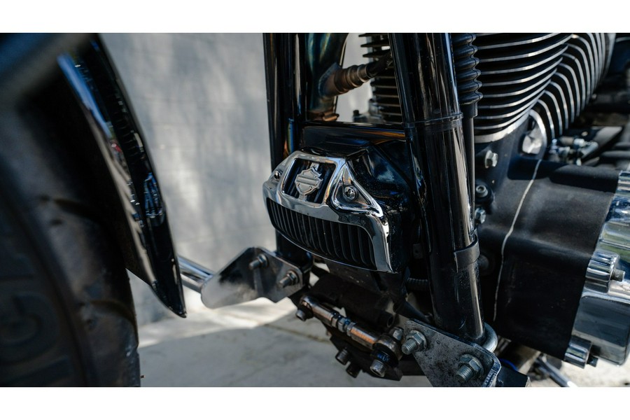 2011 Harley-Davidson® FXDC Super Glide® Custom