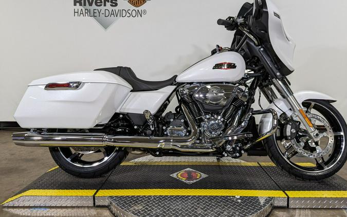 2024 Harley-Davidson Street Glide® White Onyx Pearl