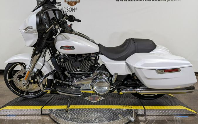 2024 Harley-Davidson Street Glide® White Onyx Pearl