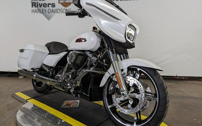 2024 Harley-Davidson Street Glide® White Onyx Pearl