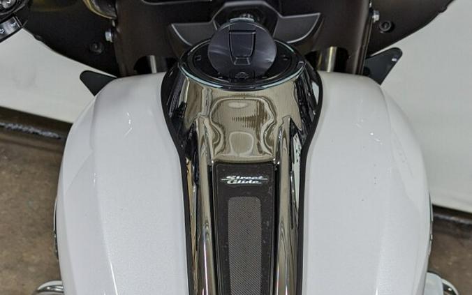 2024 Harley-Davidson Street Glide® White Onyx Pearl