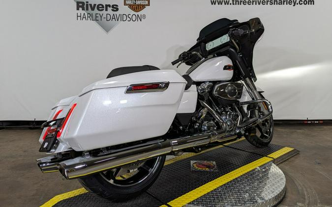 2024 Harley-Davidson Street Glide® White Onyx Pearl