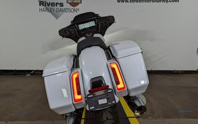 2024 Harley-Davidson Street Glide® White Onyx Pearl