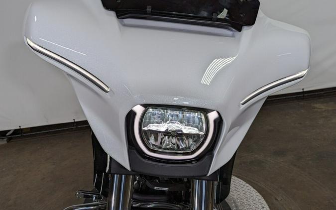 2024 Harley-Davidson Street Glide® White Onyx Pearl