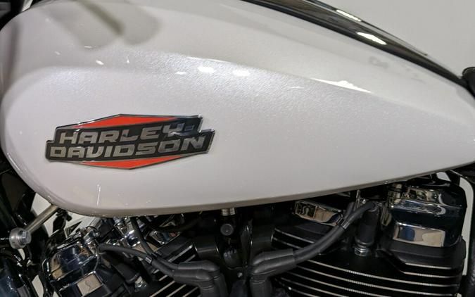 2024 Harley-Davidson Street Glide® White Onyx Pearl