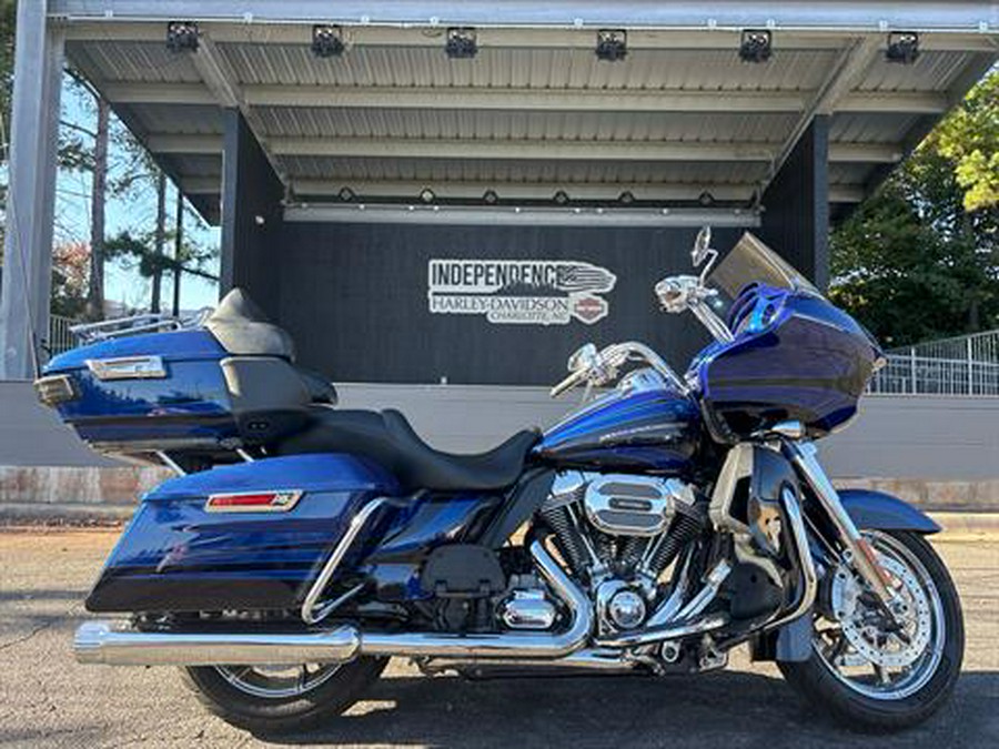 2015 Harley-Davidson CVO™ Road Glide® Ultra