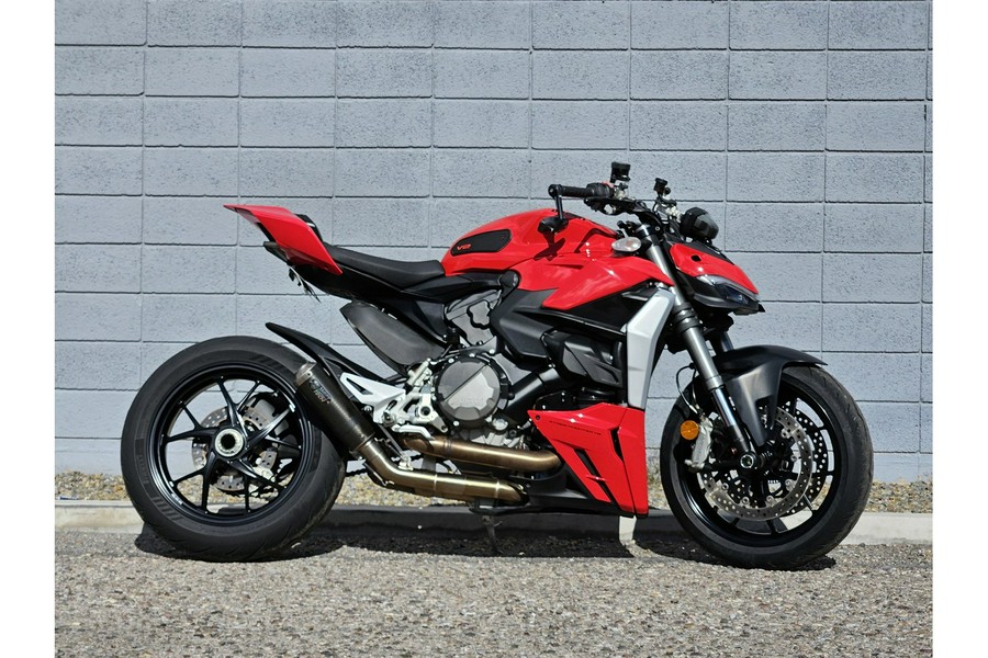 2023 Ducati Streetfighter V2