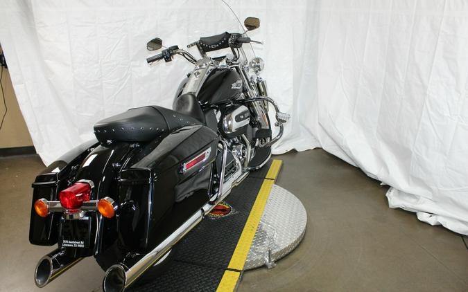 Harley-Davidson® Road King® 2020 FLHR 654453A BLACK